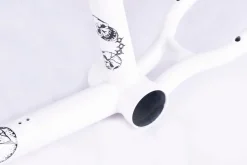 Best CULT CREW Walsh Frame / white